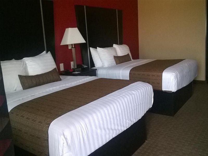 Rodeway Inn Dilley Екстериор снимка