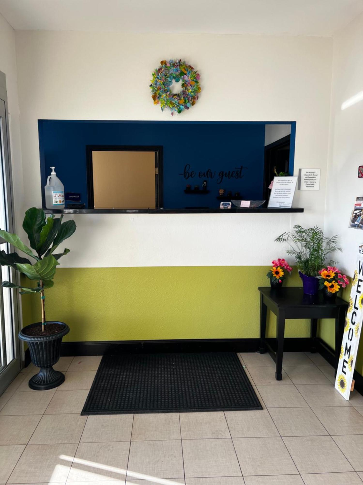 Rodeway Inn Dilley Екстериор снимка