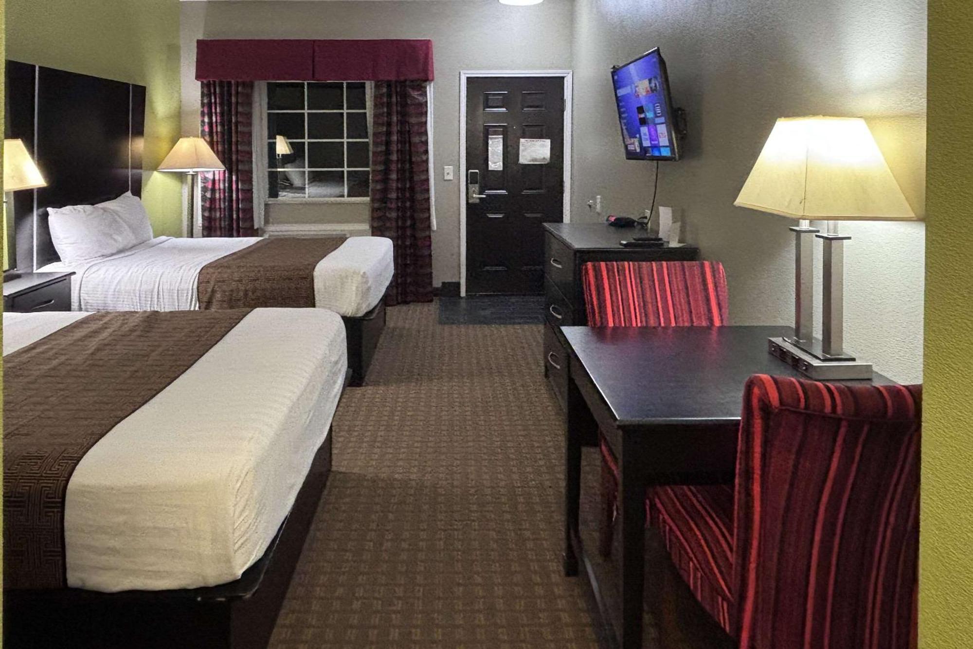 Rodeway Inn Dilley Екстериор снимка