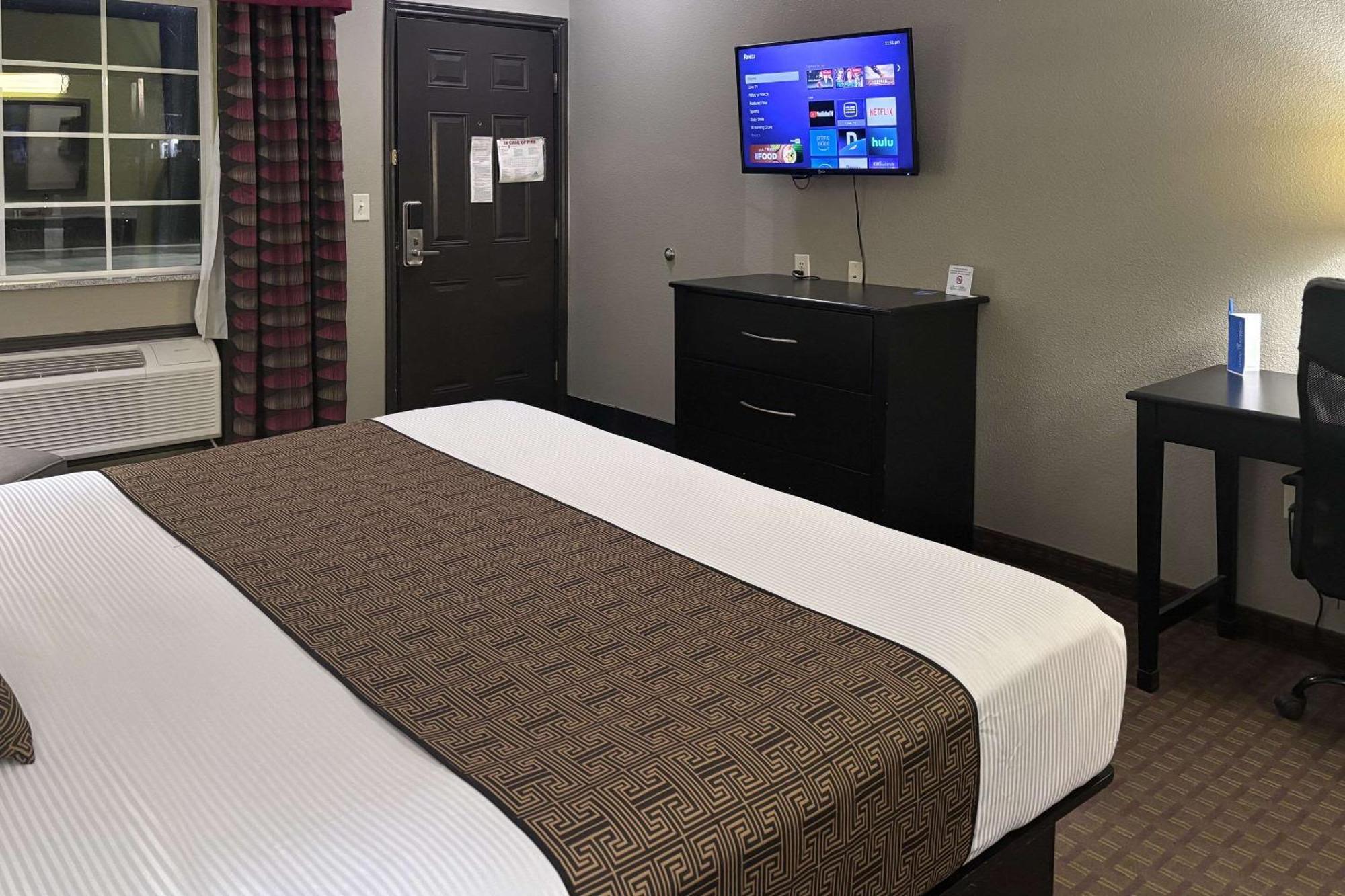 Rodeway Inn Dilley Екстериор снимка
