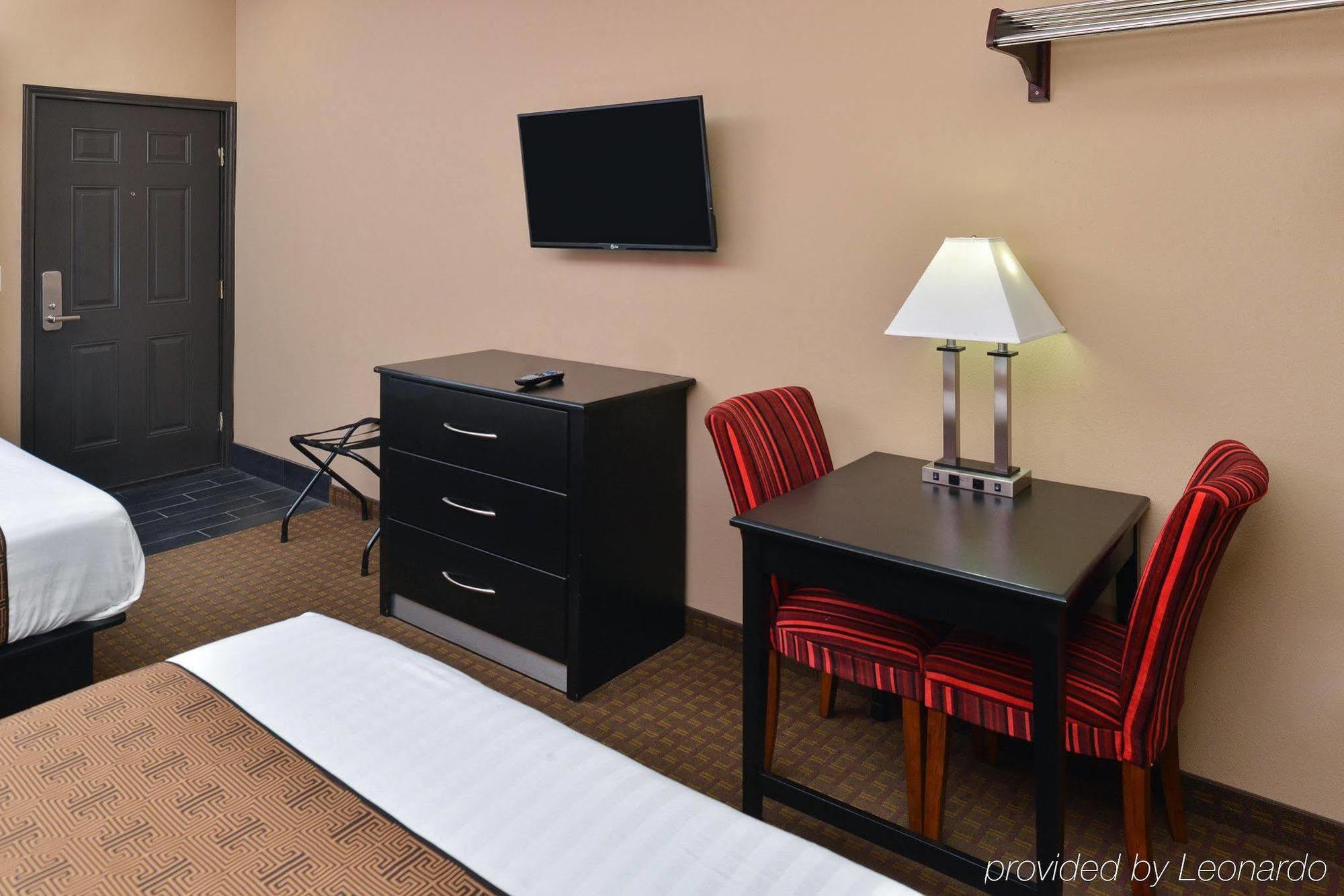 Rodeway Inn Dilley Екстериор снимка