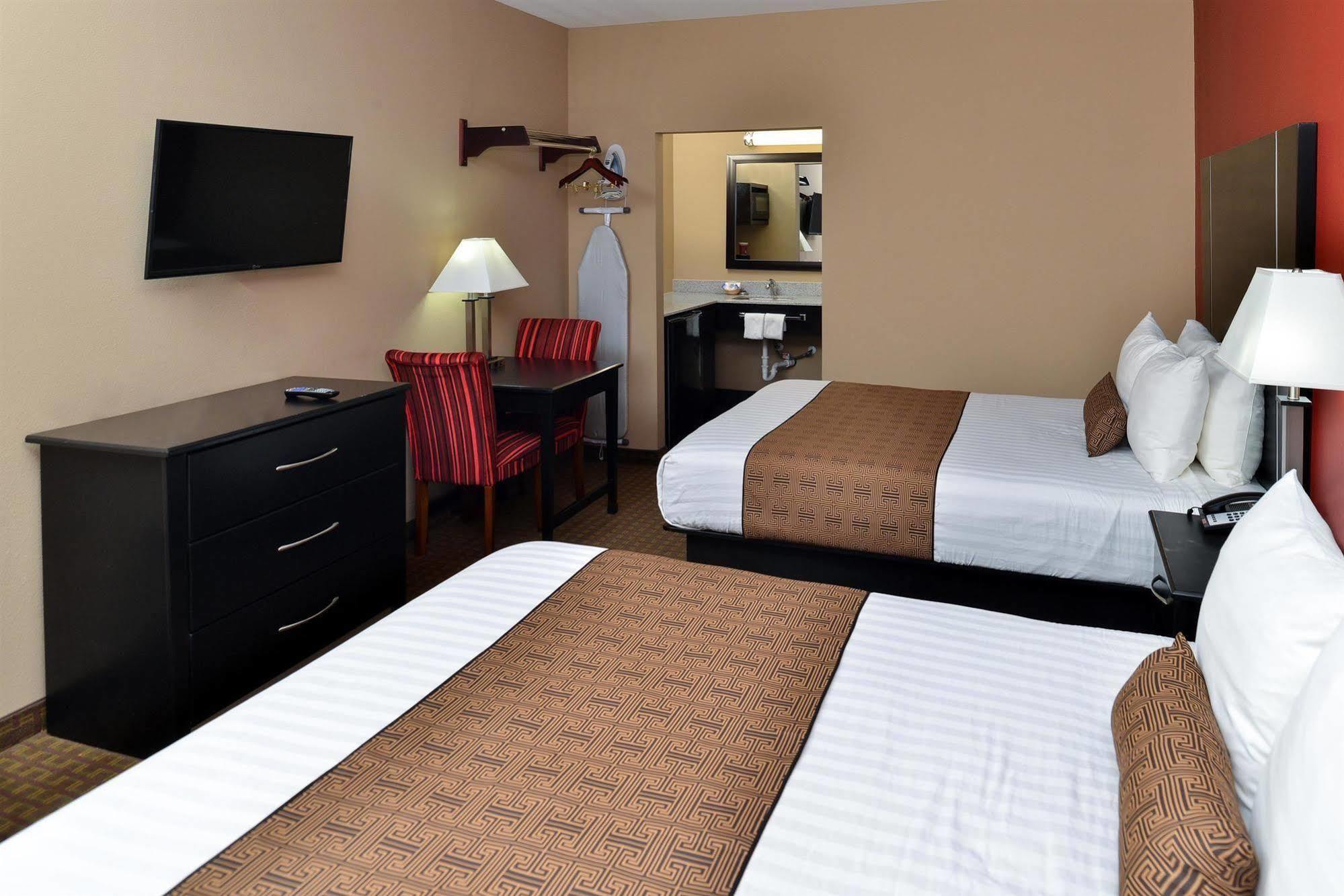 Rodeway Inn Dilley Екстериор снимка