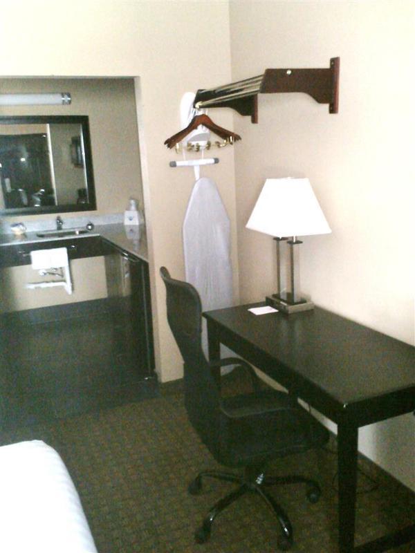 Rodeway Inn Dilley Стая снимка